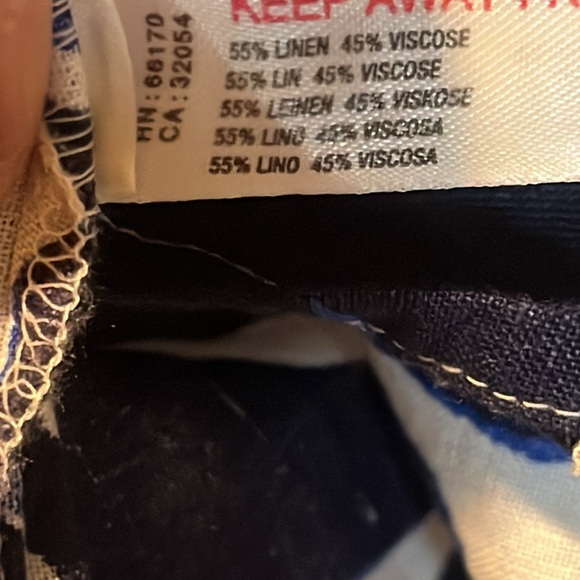 NWT BY ANTHROPOLOGIE BLUE & WHITE 
PRINTED SHORT-SLEEVE LINEN SHIRT - Picture 7 of 9